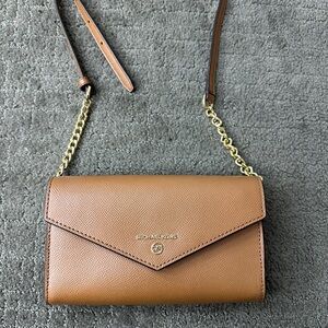 MICHAEL KORS Brown Crossbody Bag with Gold Chain